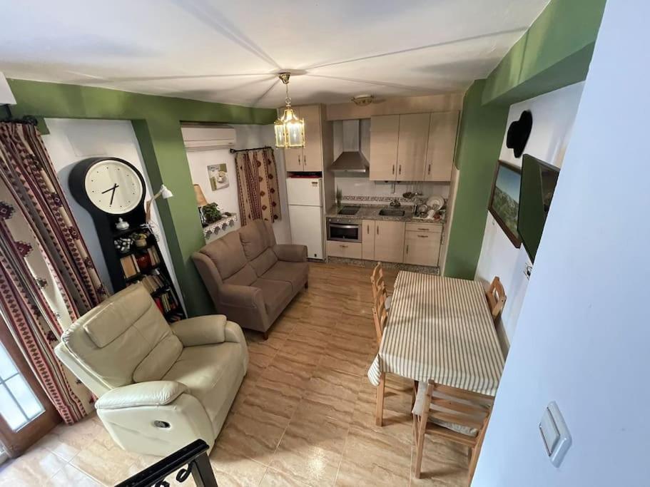 Casita Al Completo En *
